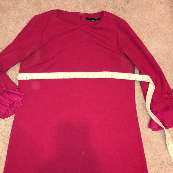 Red Dress - Picture 3 of 4